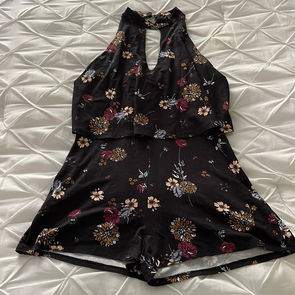 PULL & BEAR ROMPER (Medium)
